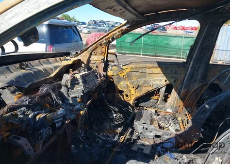 2017 Nissan Titan Xd Platinum Reserve Diesel z USA, uszkodzony, nr VIN 1N6BA1F45HN557391